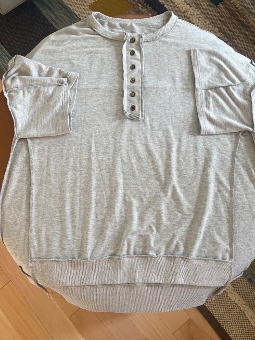 Women’s oversized short sleeved tunic top gray w buttons size 2x casual lounge